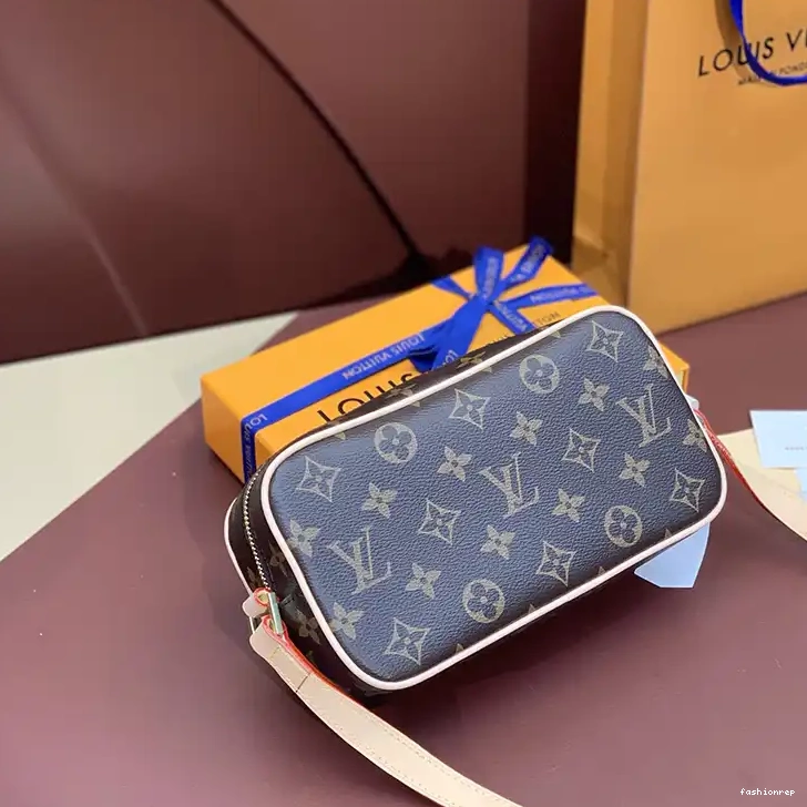 Fashionrep Bags LV 2406YA0174 0528